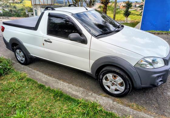 FIAT STRADA 1.4 MPI HARD WORKING CE 8V FLEX 2P MANUAL FIAT STRADA 1.4 MPI HARD WORKING CE 8V FLEX 2P MANUAL
